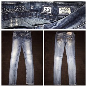 Miss Me Signature Jeans size 23 Inseam 31